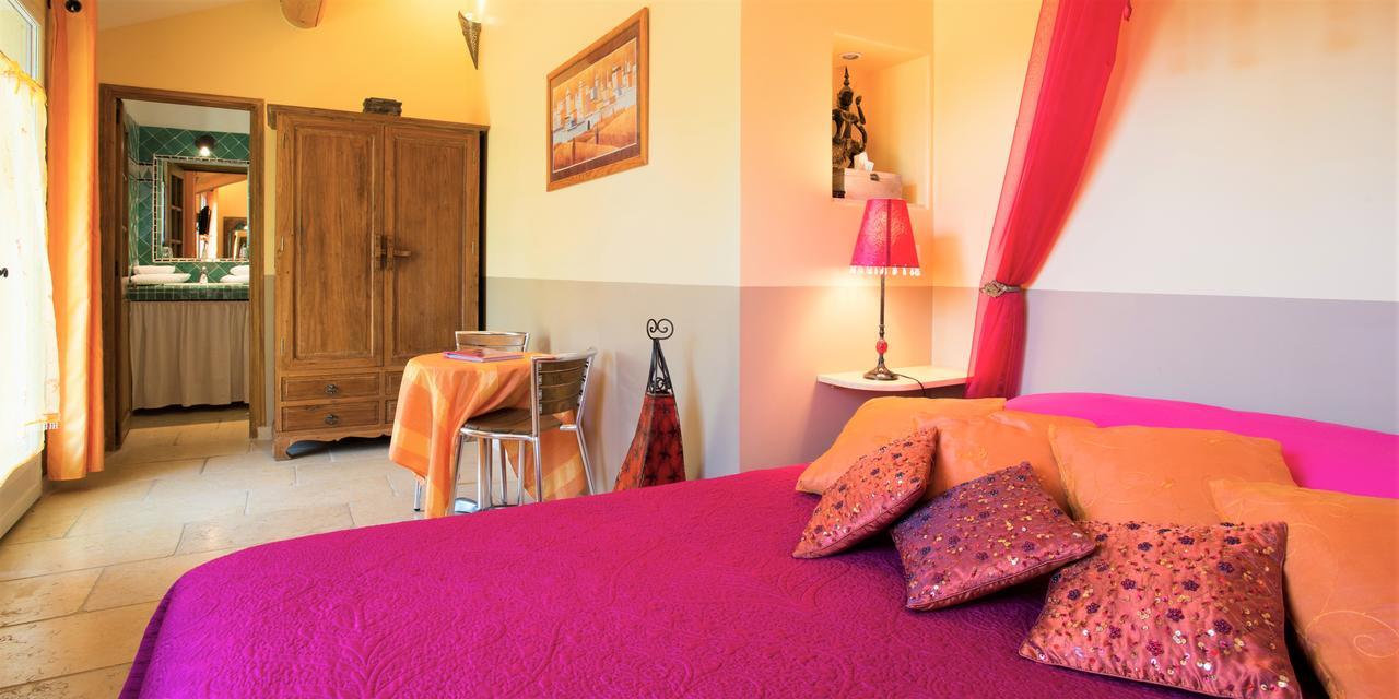 Chambres D'Hotes Domaine Des Machottes Grans Exterior foto